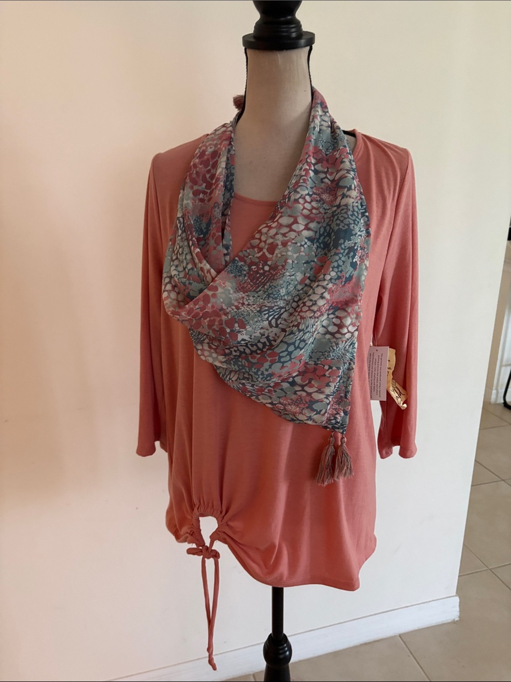 NWT large one world shirt w/scarf 983